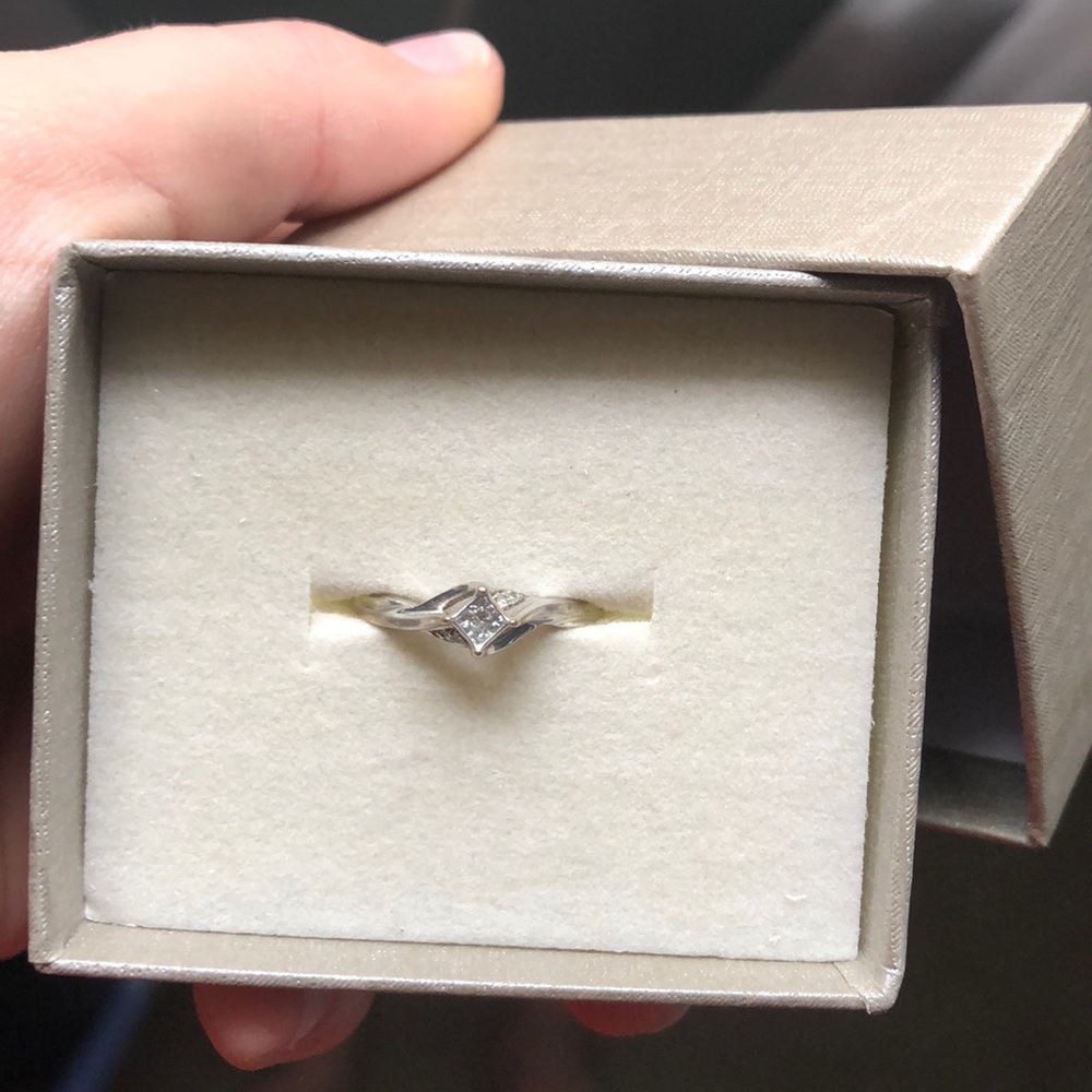 Diamond ring